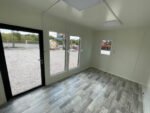 Contenedores Ejido Ufficio Contenitore 6x3 m Facciata Vetrata Grigio Rosa - immagine 7